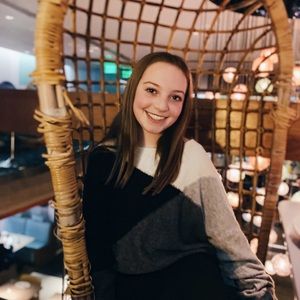 Meet your Posher, Emily